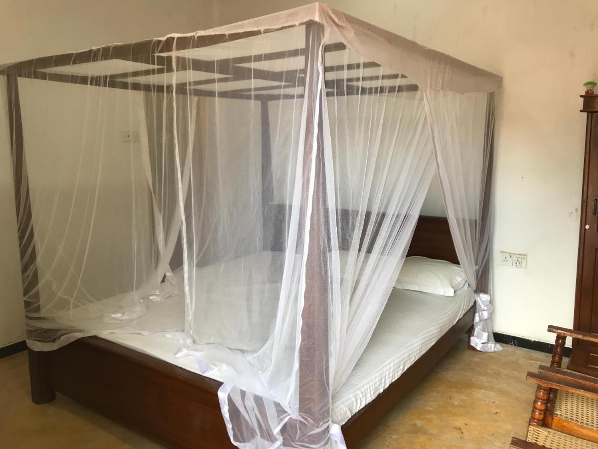 Chithra Homestay Tangalle Exterior photo