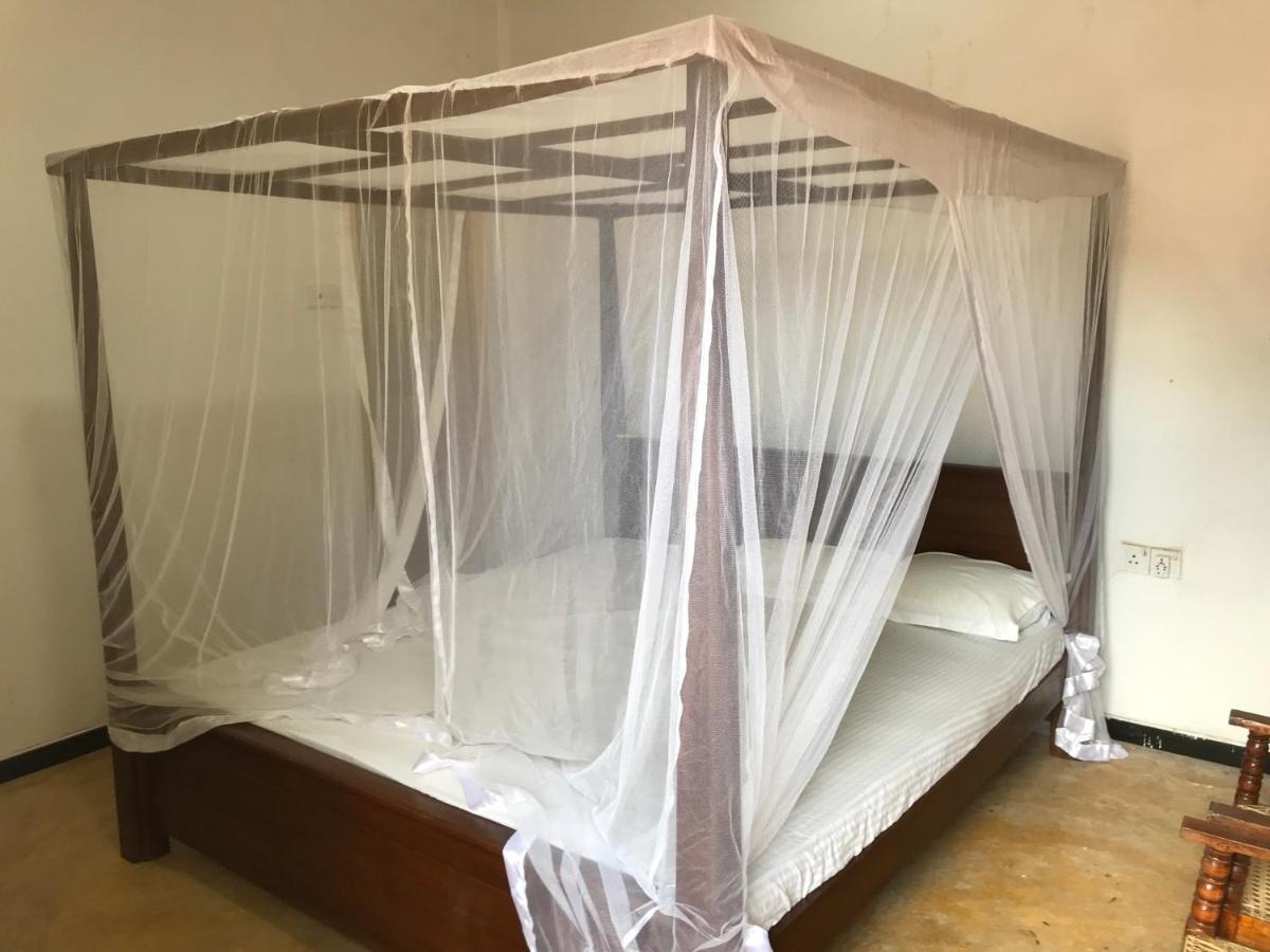 Chithra Homestay Tangalle Exterior photo